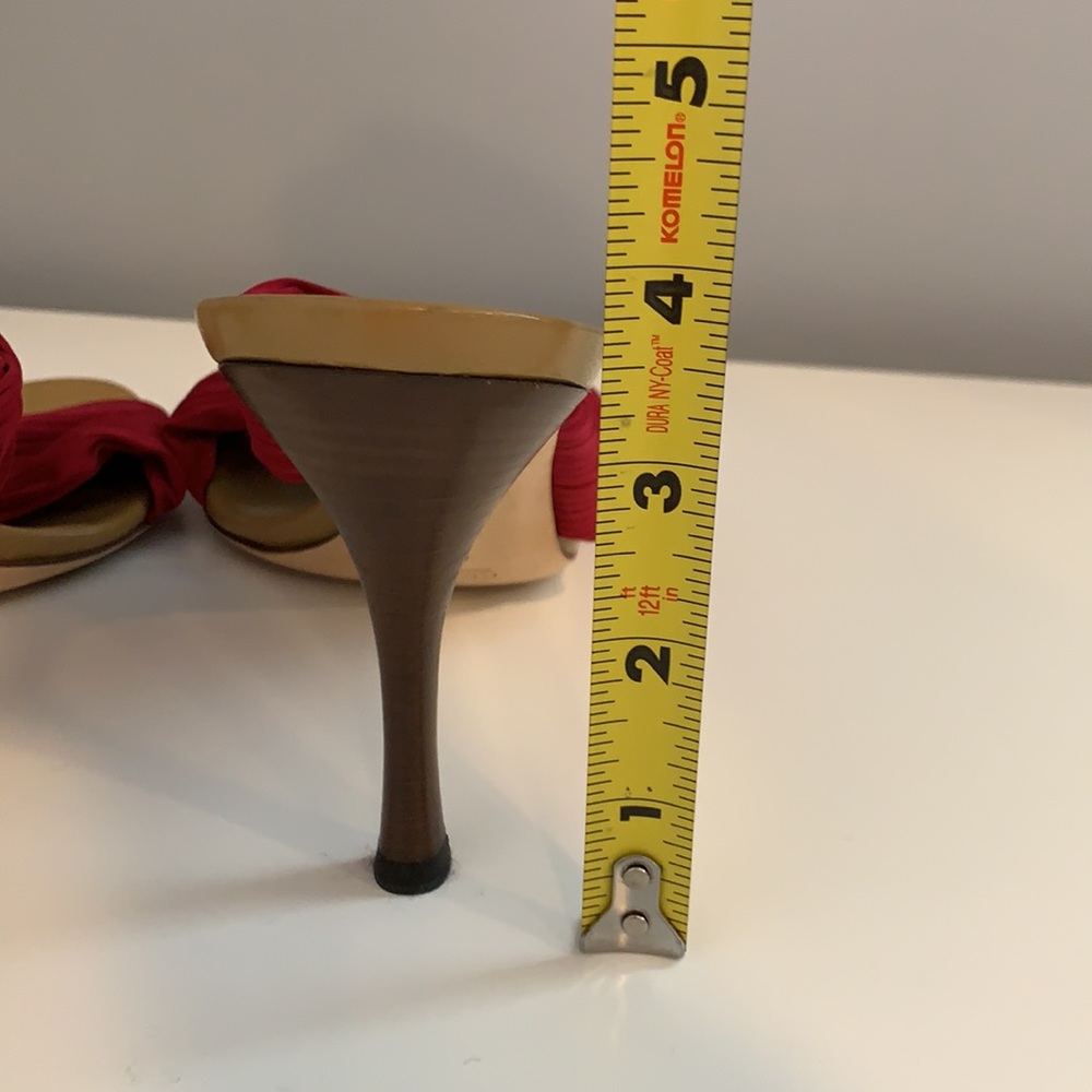 🔥GUCCI Elegant Red Women's Sandals - Picture 3 of 7